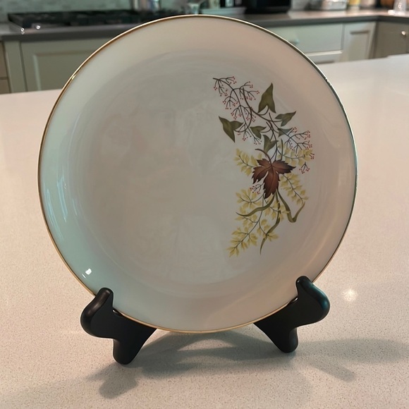 Taylor Smith Taylor Leaf of Gold salad plates - Picture 1 of 4